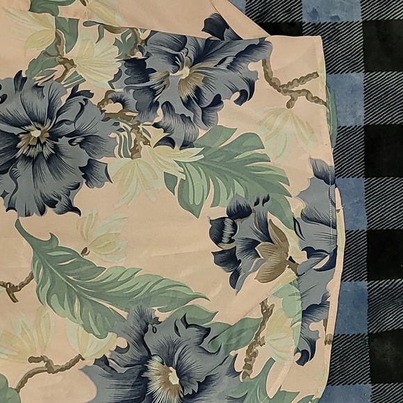 Vintage. Made in USA. PG Collections. Polyester short sleeve button-up. 12 - Picture 13 of 14